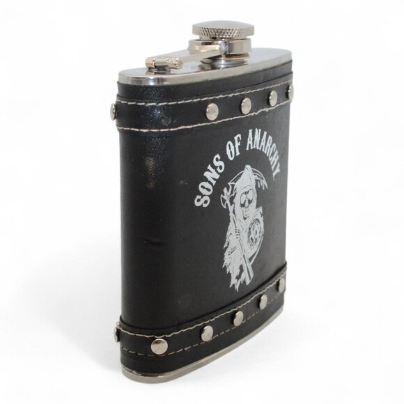 Sons Of Anarchy Black Stainless Steel & Faux Leather Flask With Rivet Design 8 O - Picture 2 of 5